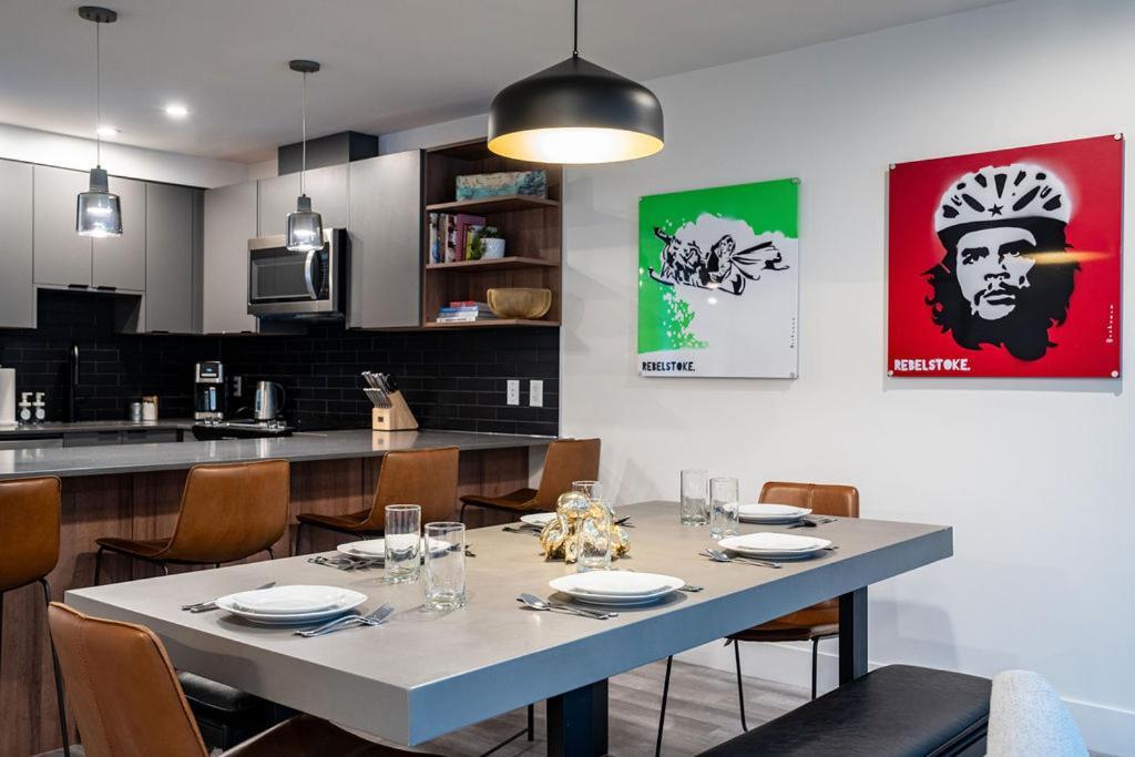 Revel In The Stoke By Revelstoke Vacations Apartment Luaran gambar