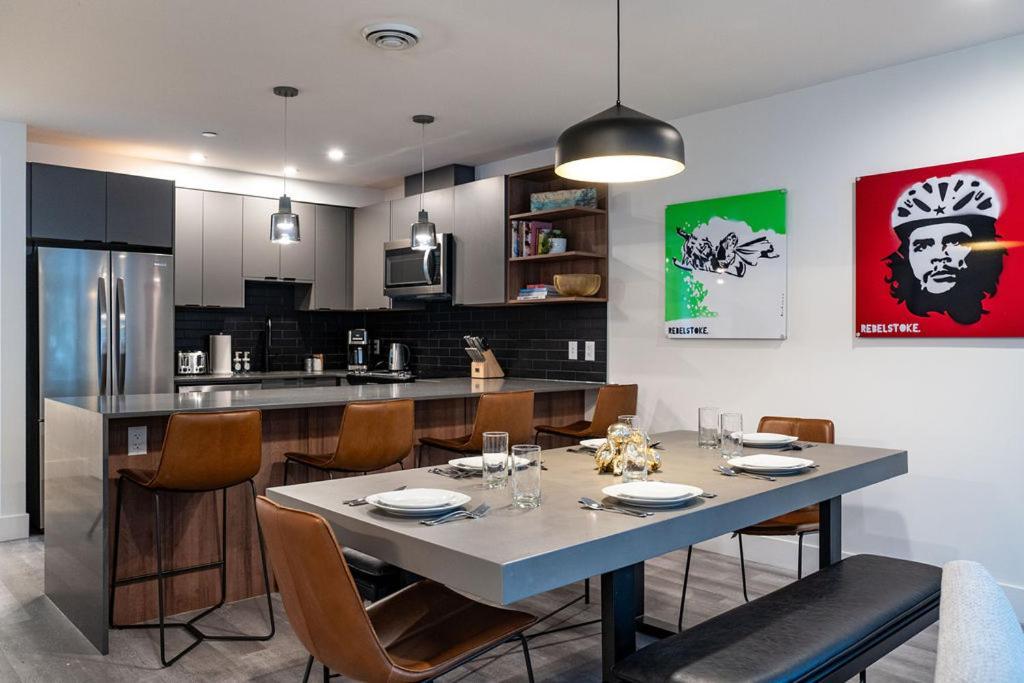 Revel In The Stoke By Revelstoke Vacations Apartment Luaran gambar