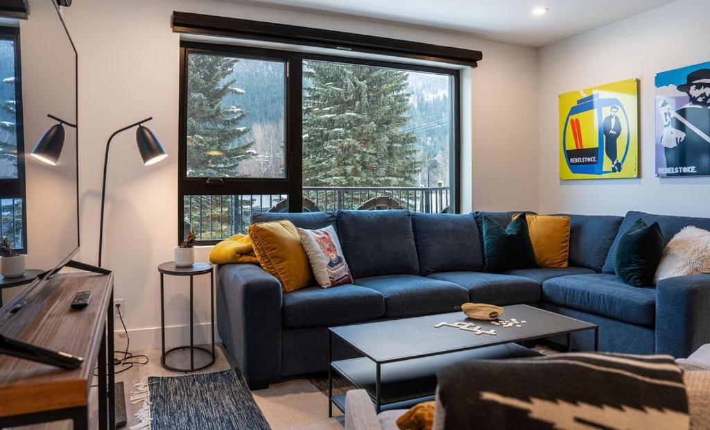 Revel In The Stoke By Revelstoke Vacations Apartment Luaran gambar