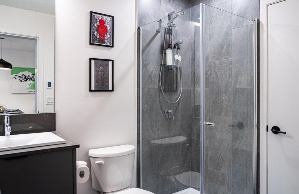 Revel In The Stoke By Revelstoke Vacations Apartment Luaran gambar